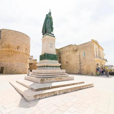Vakantiehuis Casa Vacanze Elettra Centro Otranto, Salento 8 Posti